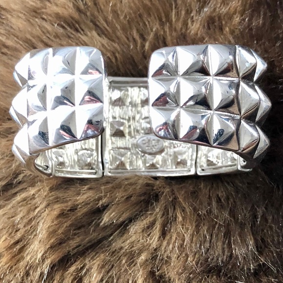 Cara N.Y. Silver Rhinestone Bracelet - Picture 4 of 5